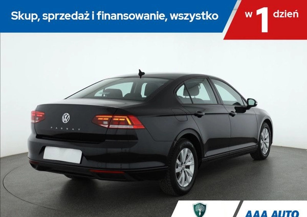 Volkswagen Passat cena 86000 przebieg: 56581, rok produkcji 2020 z Tuszyn małe 232